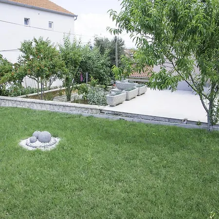 Kraj 14000b Apartament